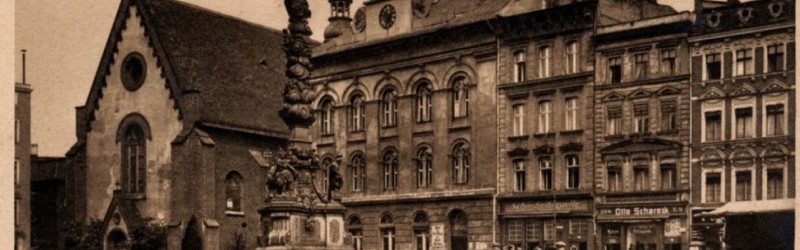 Kościół św. Jakuba i ratusz; pocztówka z początku XX w.; Zbiory prywatne Henryka Sowika